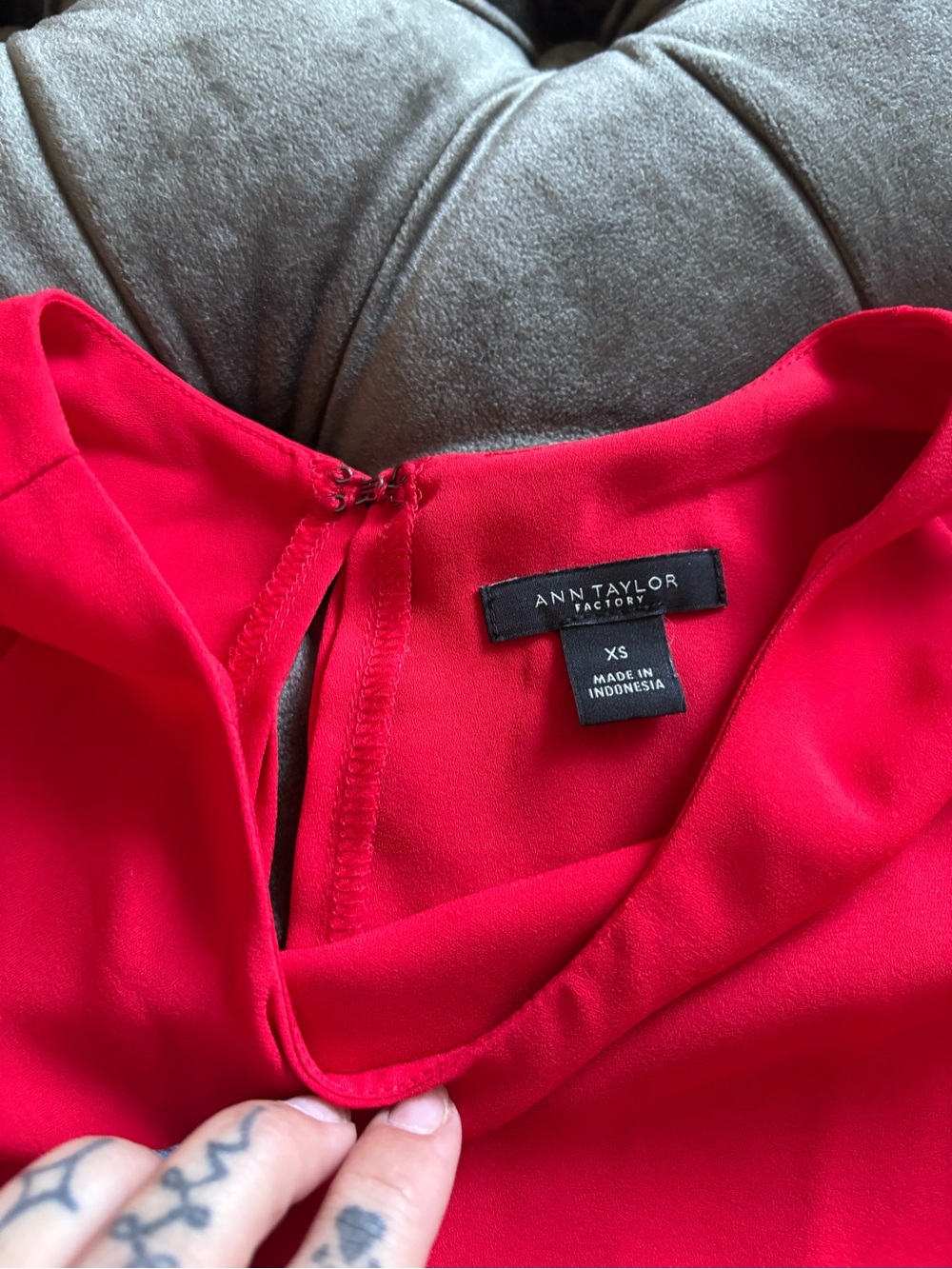 Red blouse - Picture 2 of 4